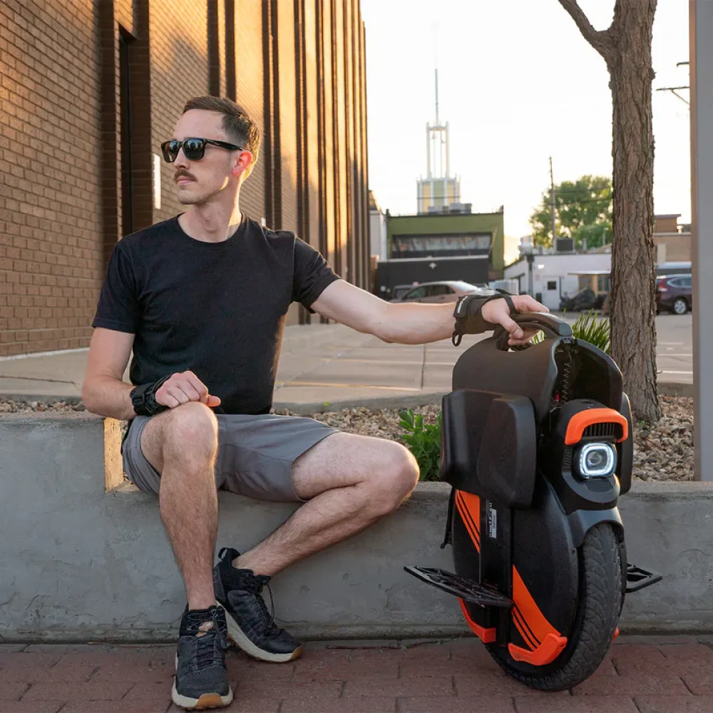 InMotion V11Y InMotion V11Y