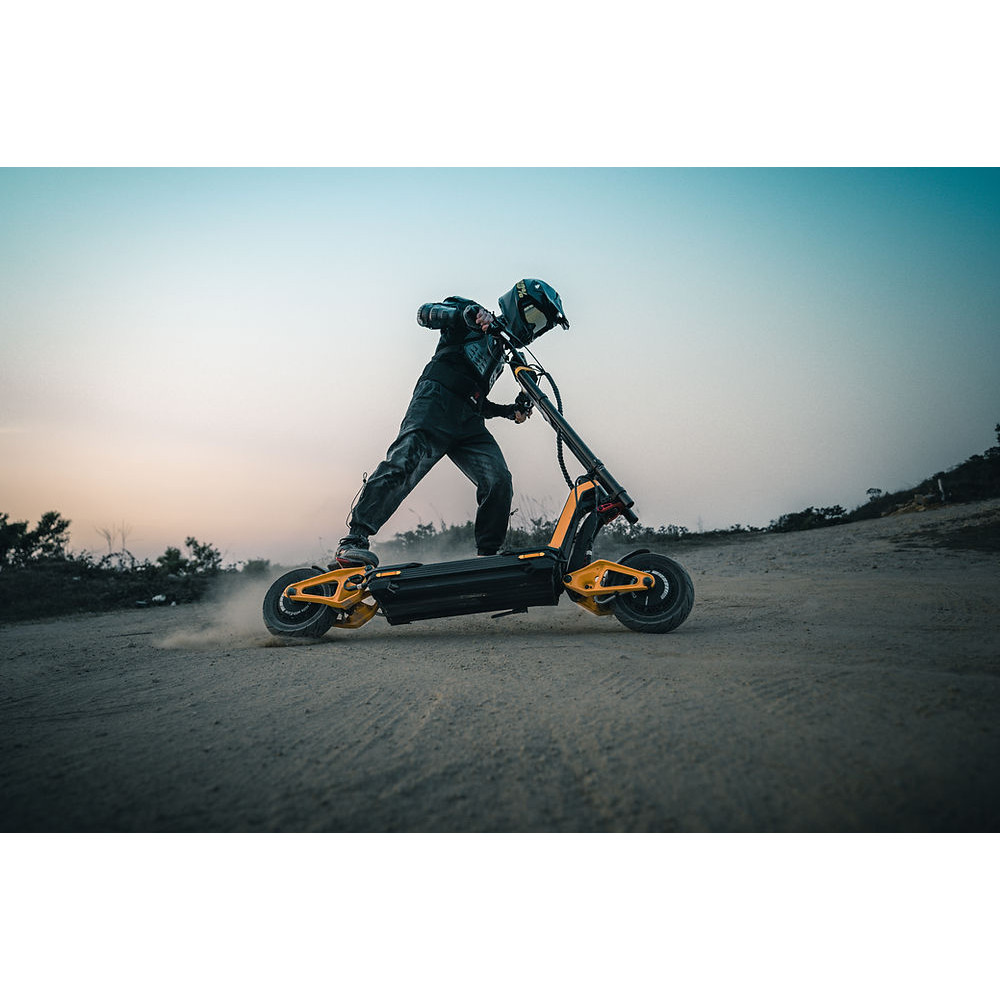 INMOTION RS: Ultra-high Performance Transforming E-scooter